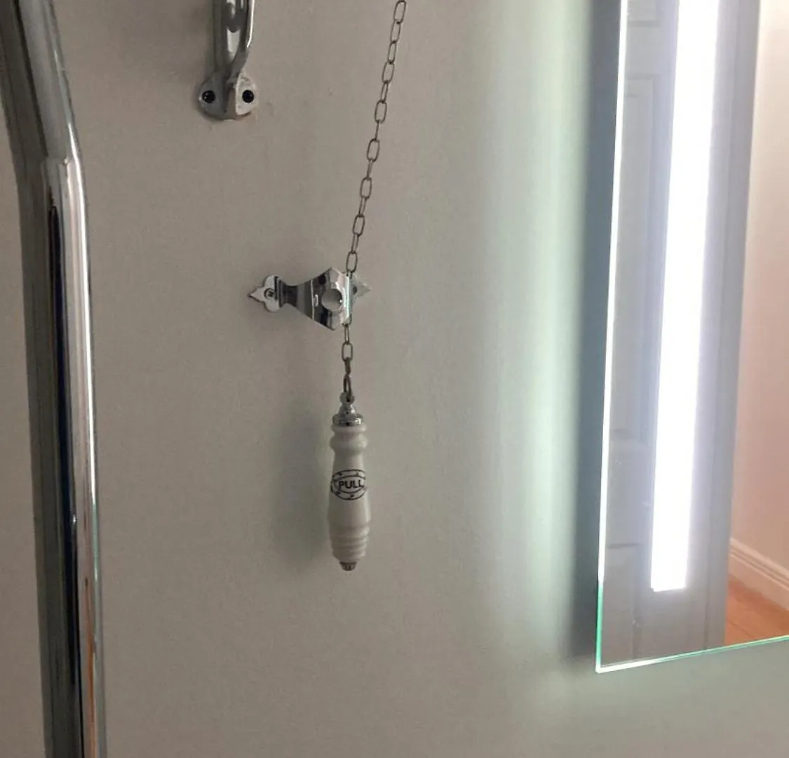 더블린 Entire Terraced Two Story Redbrick House With Parking In Secluded Cul De Sac 빌라
