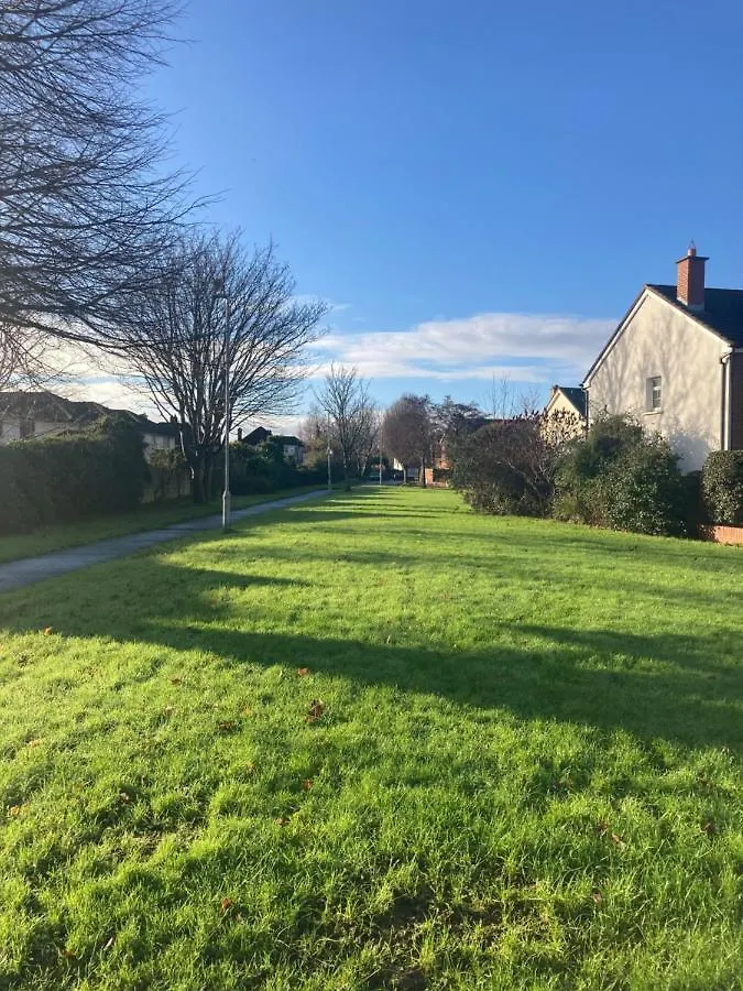 Entire Terraced Two Story Redbrick House With Parking In Secluded Cul De Sac Villa Dublin
