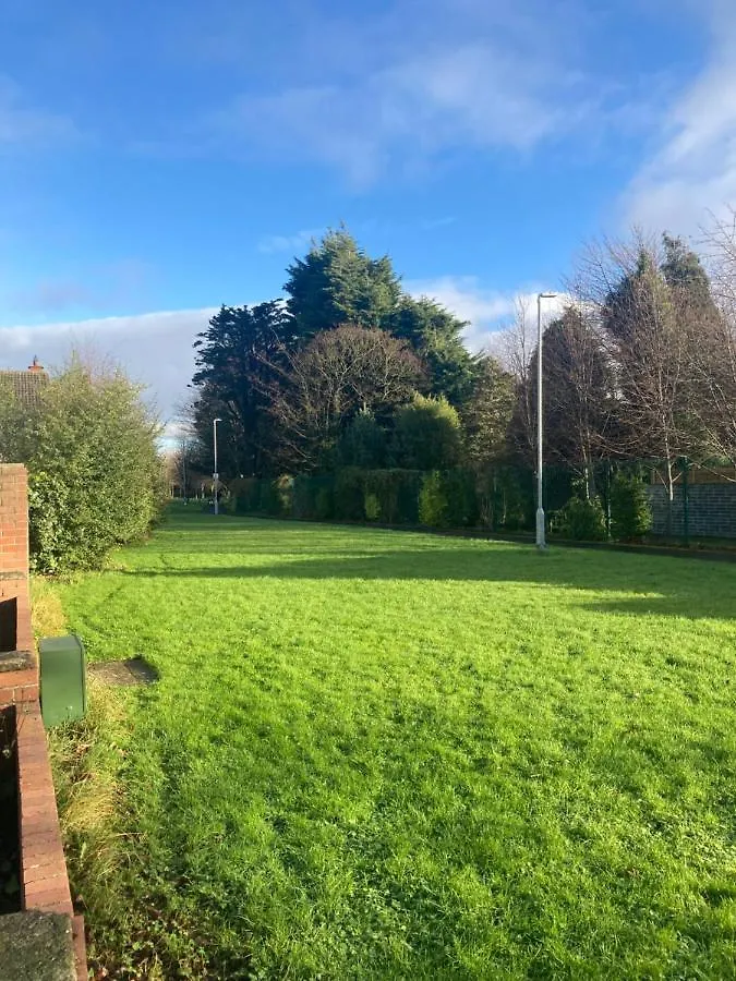 Entire Terraced Two Story Redbrick House With Parking In Secluded Cul De Sac Villa Dublin