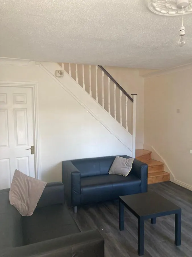 Entire Terraced Two Story Redbrick House With Parking In Secluded Cul De Sac Βίλα Δουβλίνο